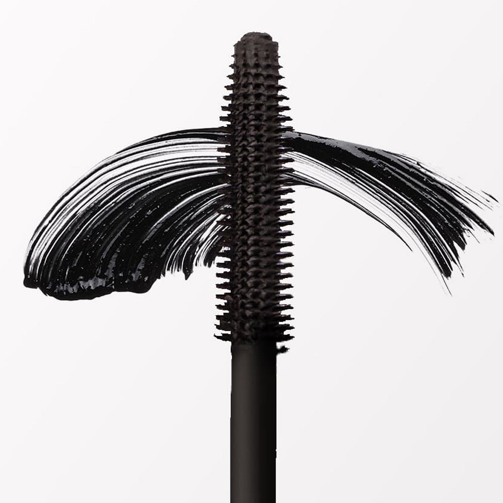 Farm Stay Visible Difference Volume Up Mascara adds dramatic volume, stays put all day, and is suitable for sensitive eyes. Smudge-proof and long-lasting.